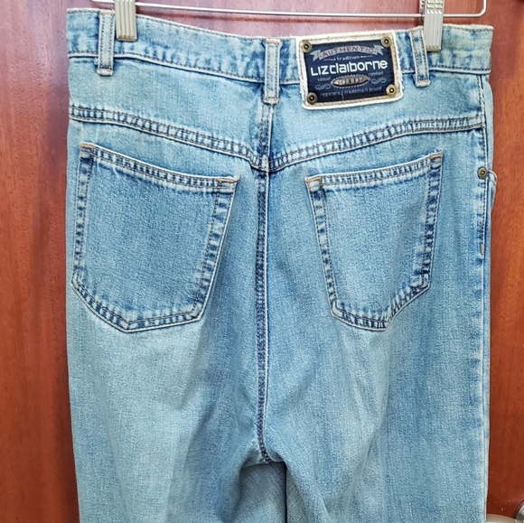 Liz Claiborne distressed mom's jeans. - Picture 3 of 11
